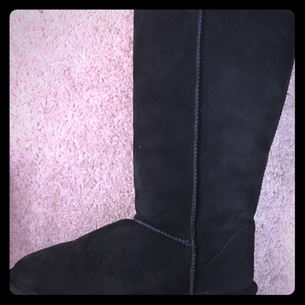 UGG Classic II Tall Boot - Black, Sheepskin